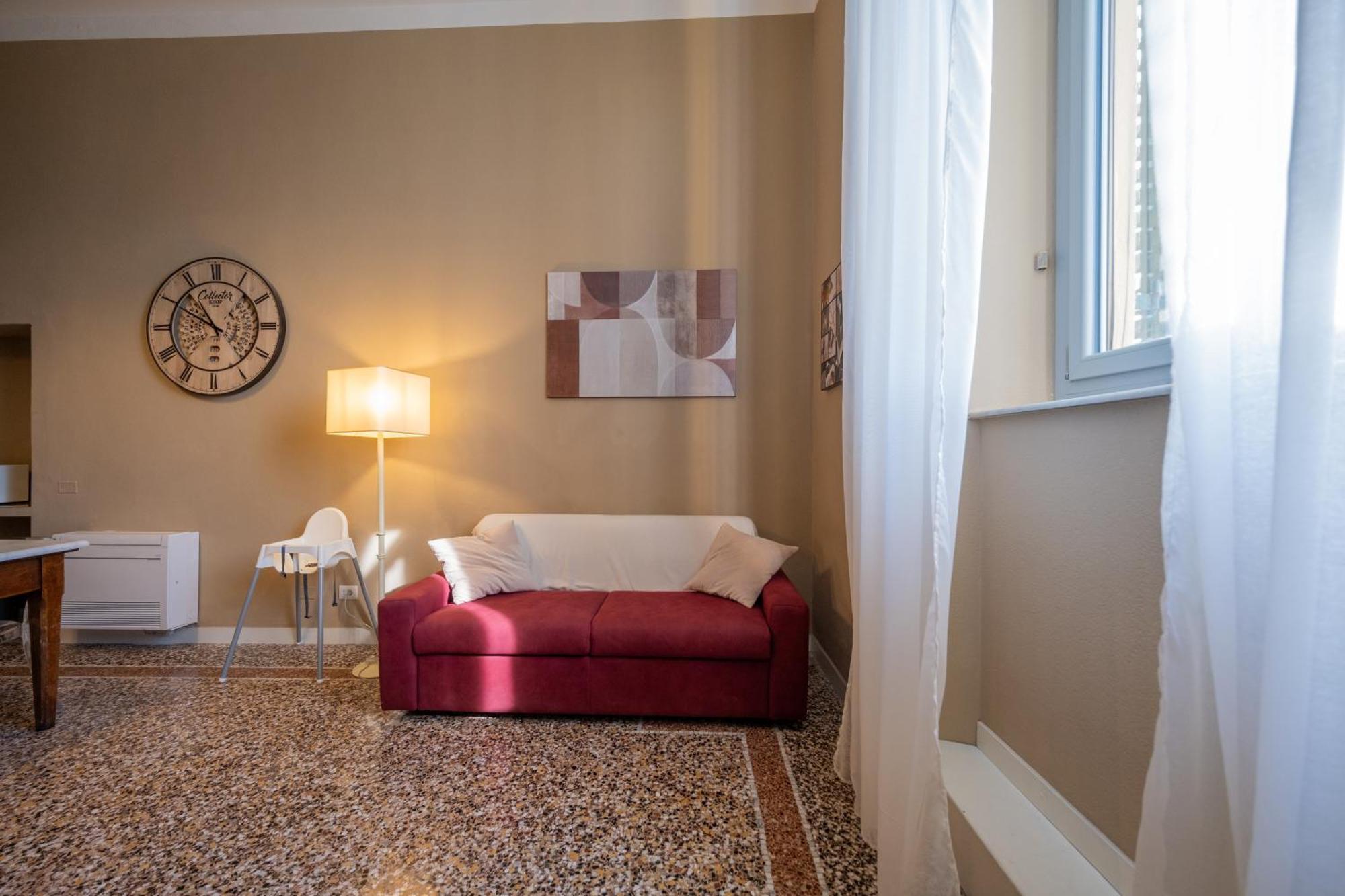 Lungarno Buozzi 7 Apartments Pisa Exterior photo